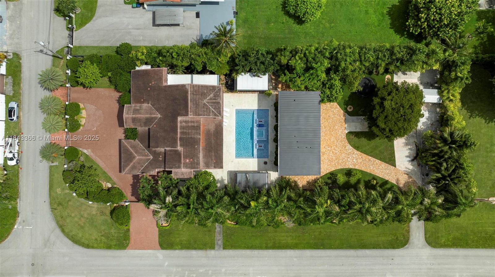 185 SW 130th Ave Miami, FL 33184