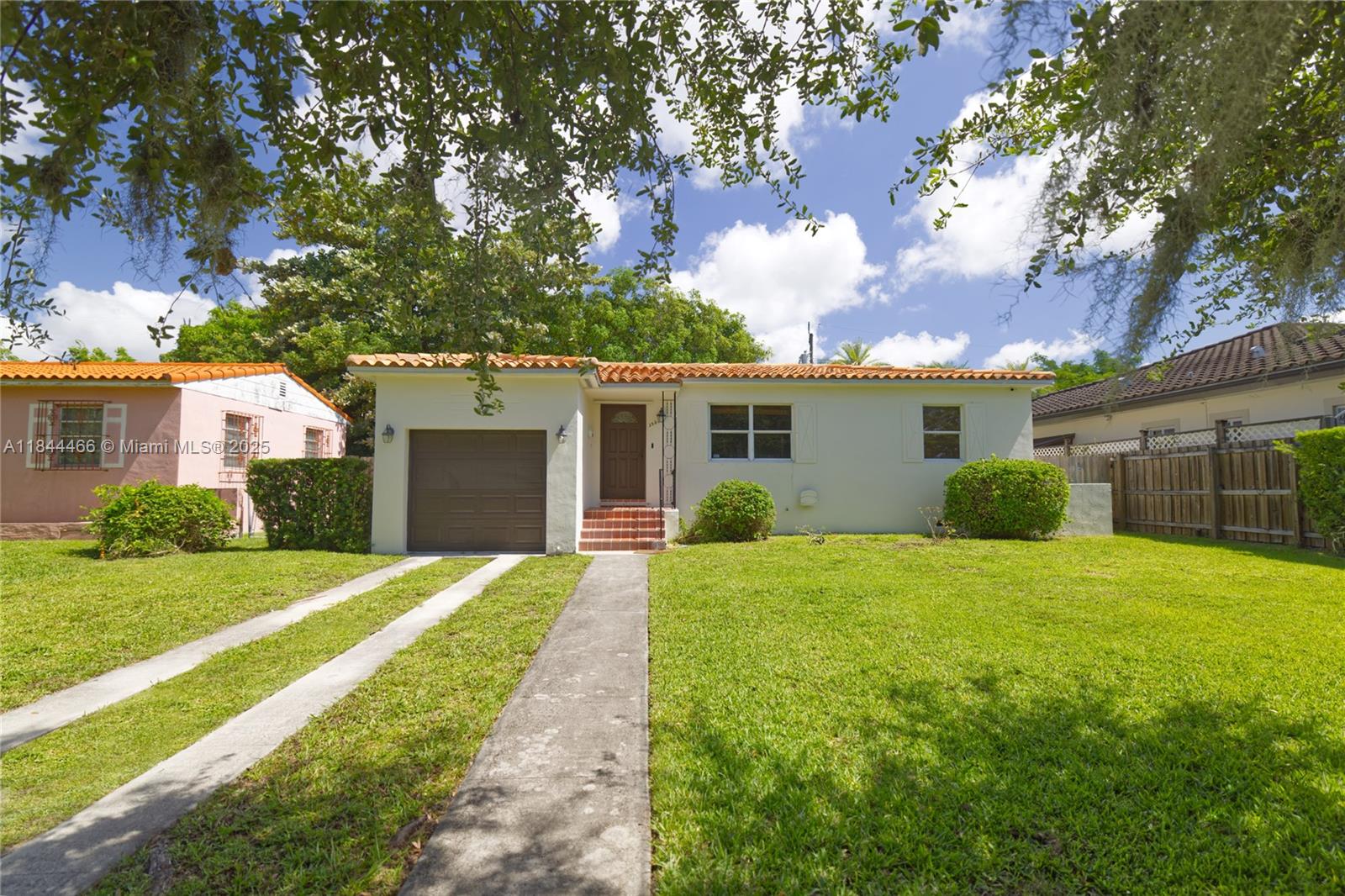 3521 SW 18th Ter