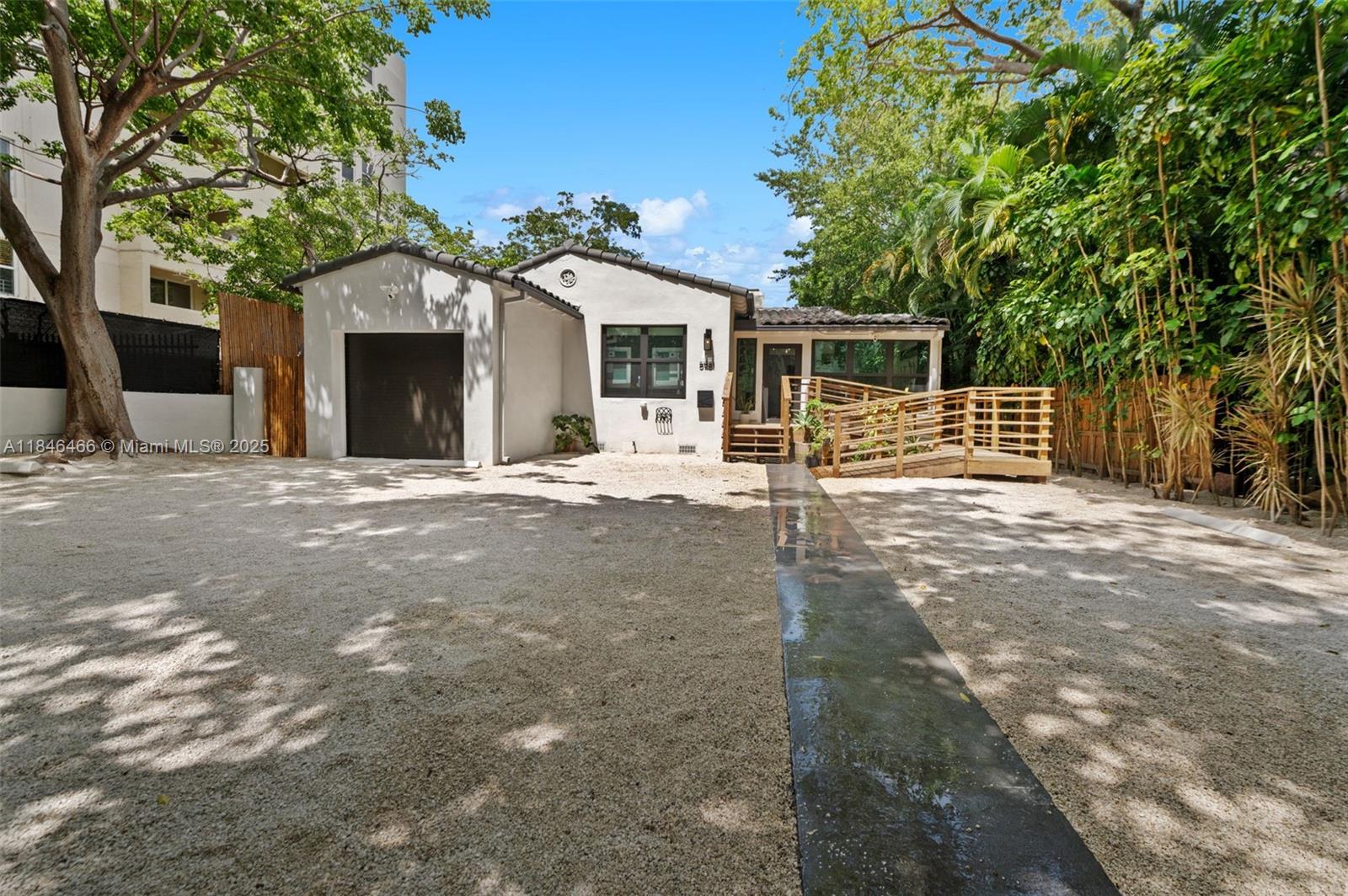 5981 NE 6th Ave Miami, FL 33137