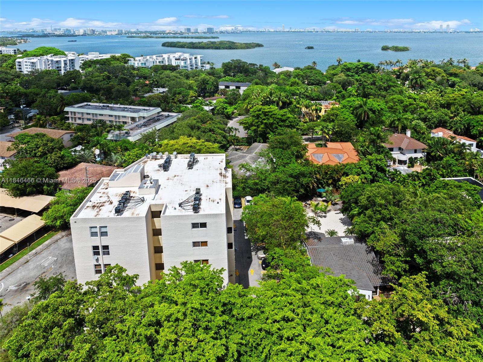 5981 NE 6th Ave Miami, FL 33137