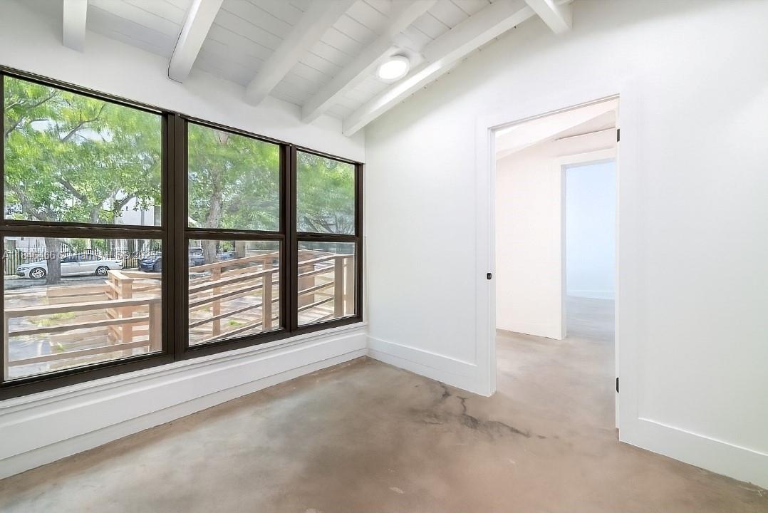 5981 NE 6th Ave Miami, FL 33137