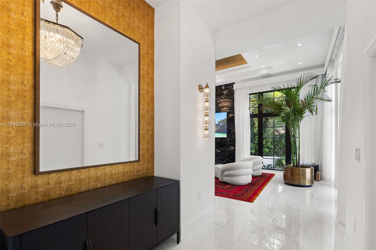 2321 N Bay Rd Miami Beach, FL 33140