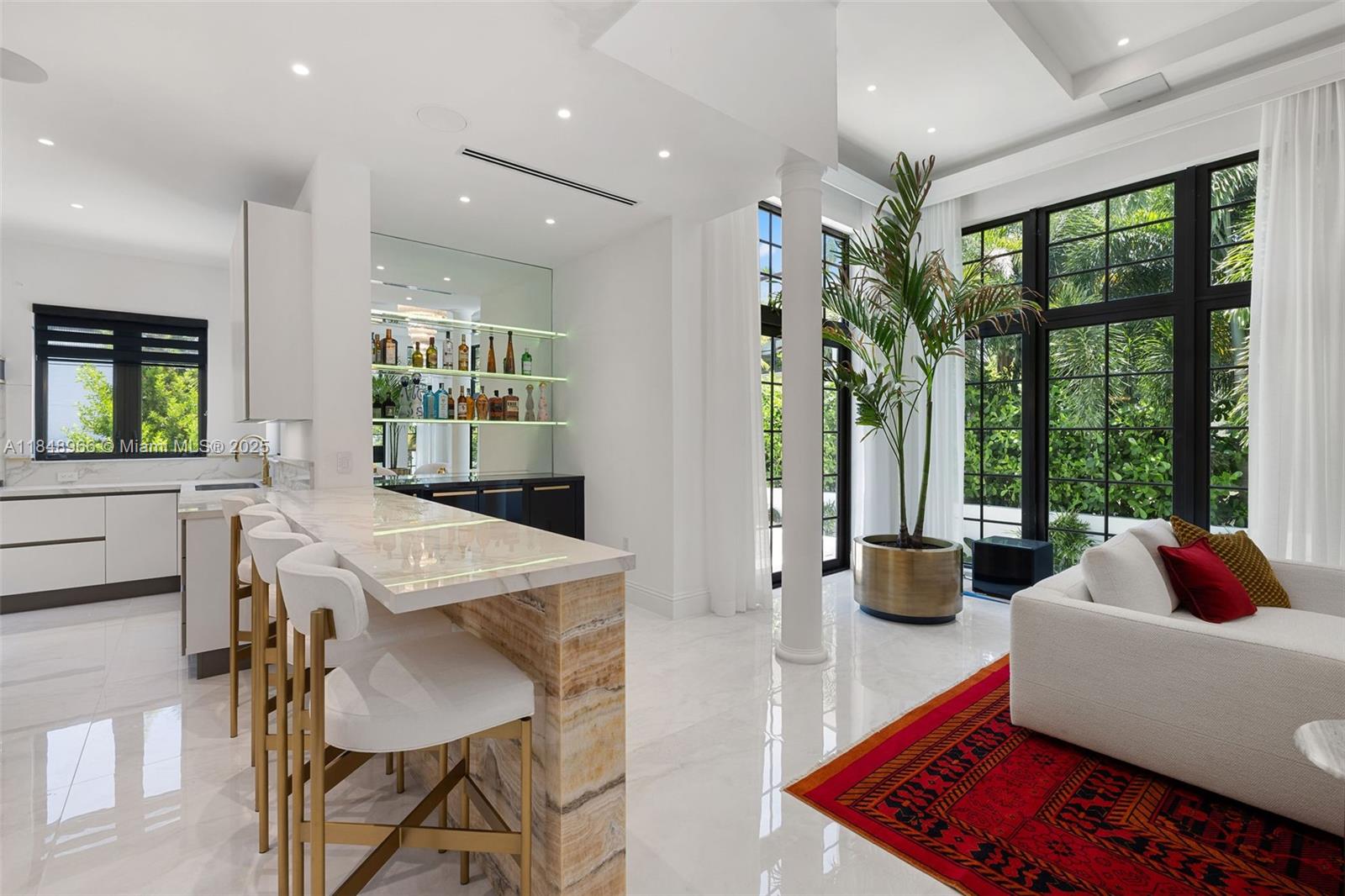 2321 N Bay Rd Miami Beach, FL 33140