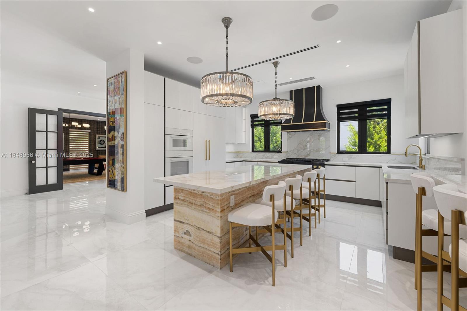 2321 N Bay Rd Miami Beach, FL 33140