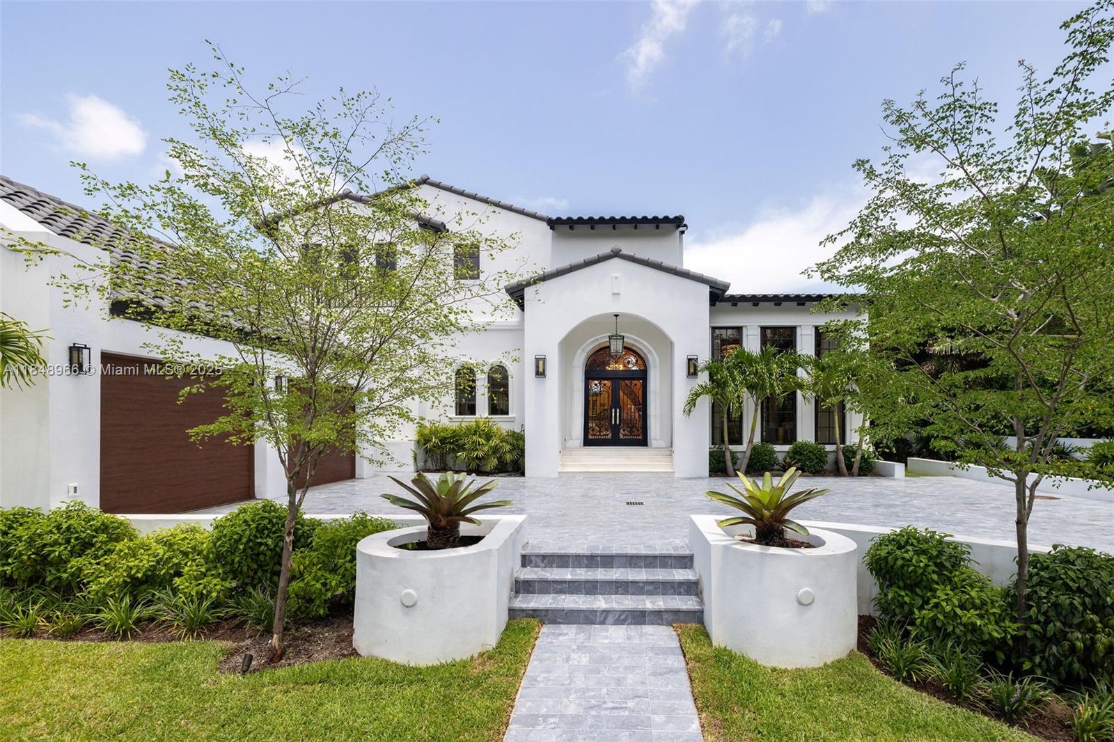 2321 N Bay Rd Miami Beach, FL 33140