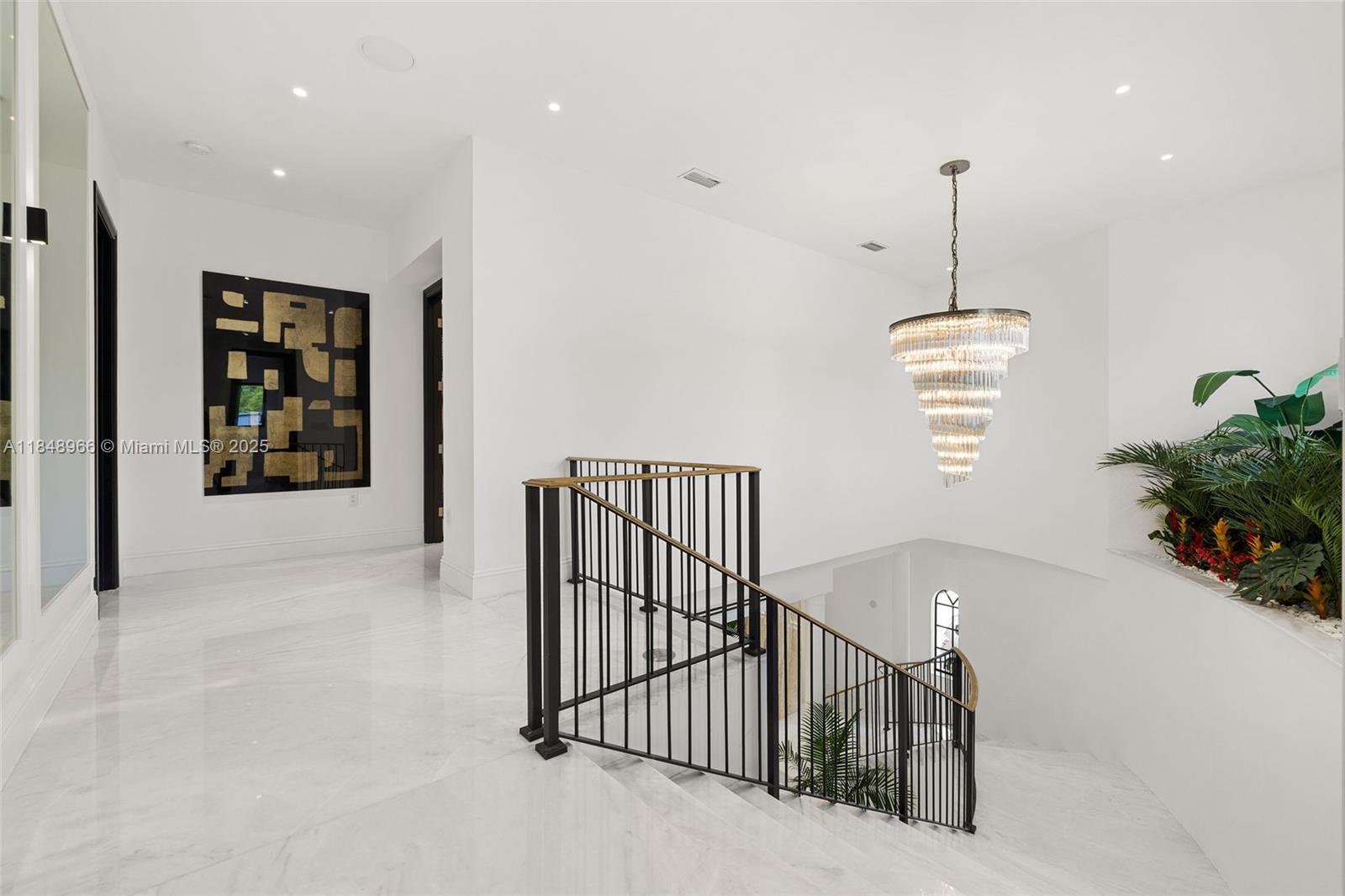 2321 N Bay Rd Miami Beach, FL 33140