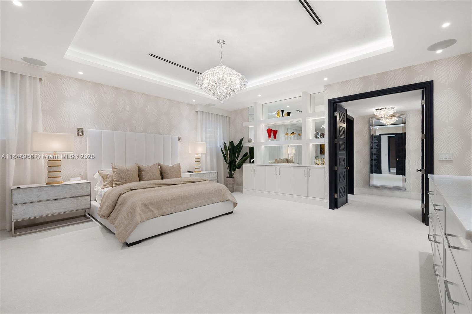 2321 N Bay Rd Miami Beach, FL 33140