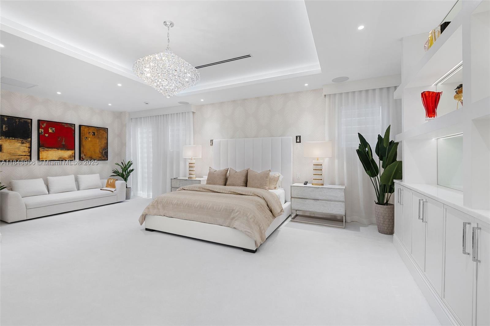 2321 N Bay Rd Miami Beach, FL 33140