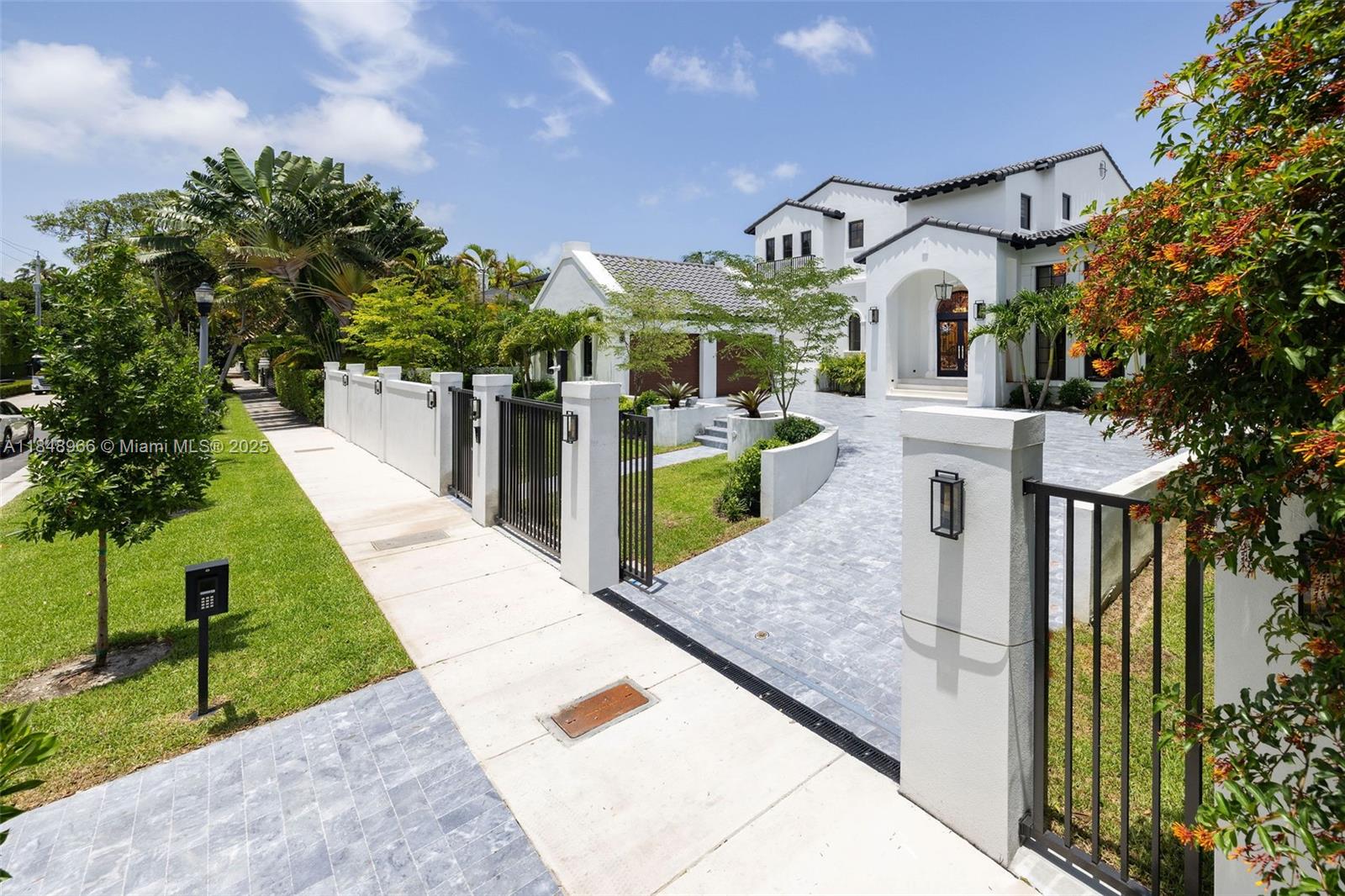 2321 N Bay Rd Miami Beach, FL 33140