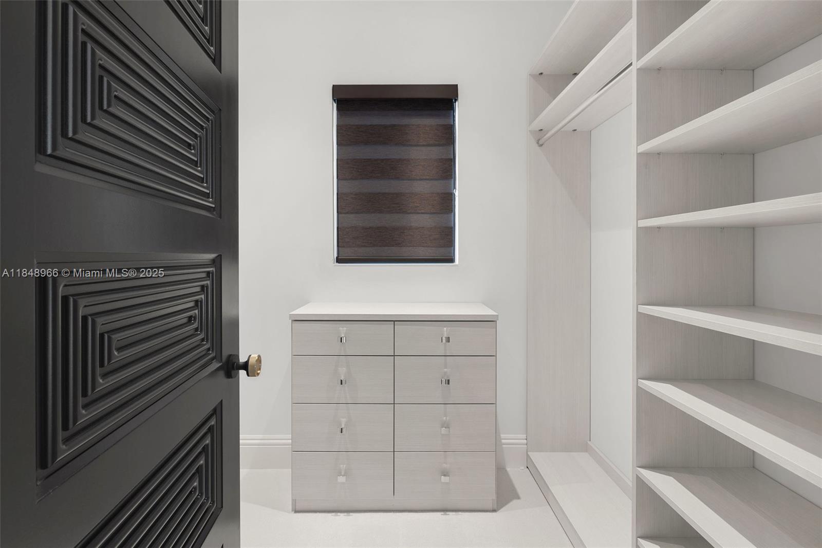 2321 N Bay Rd Miami Beach, FL 33140