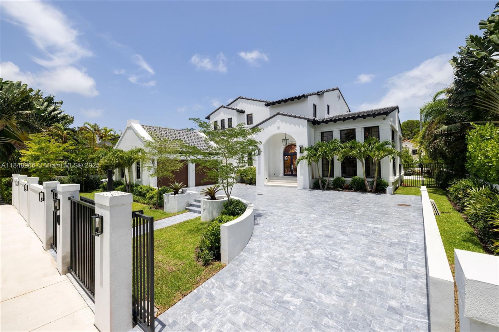 2321 N Bay Rd Miami Beach, FL 33140