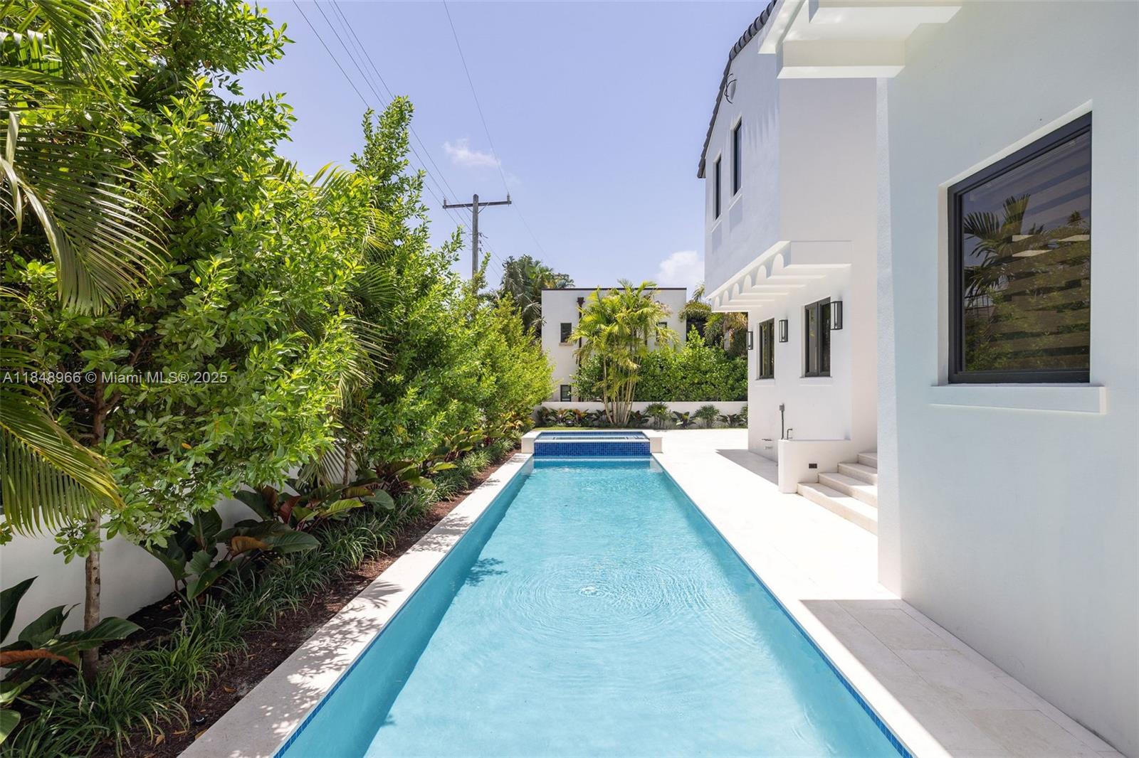 2321 N Bay Rd Miami Beach, FL 33140