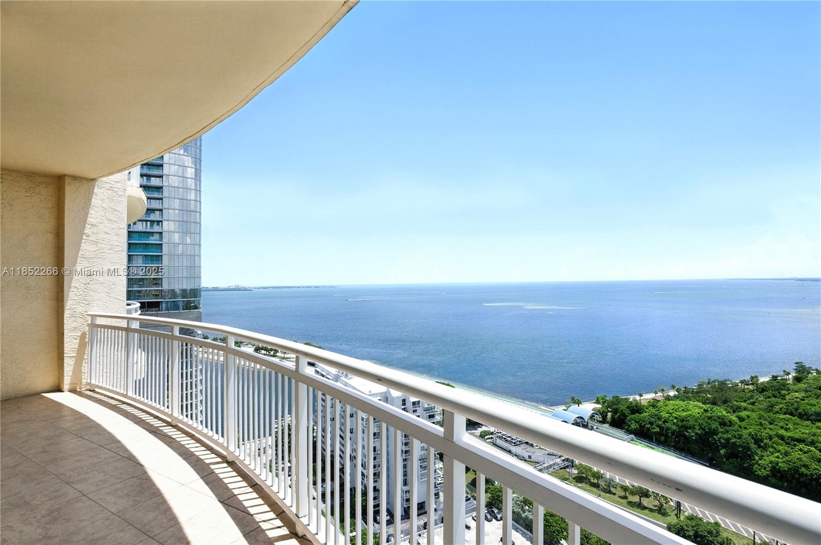 2475 Brickell Ave #2610