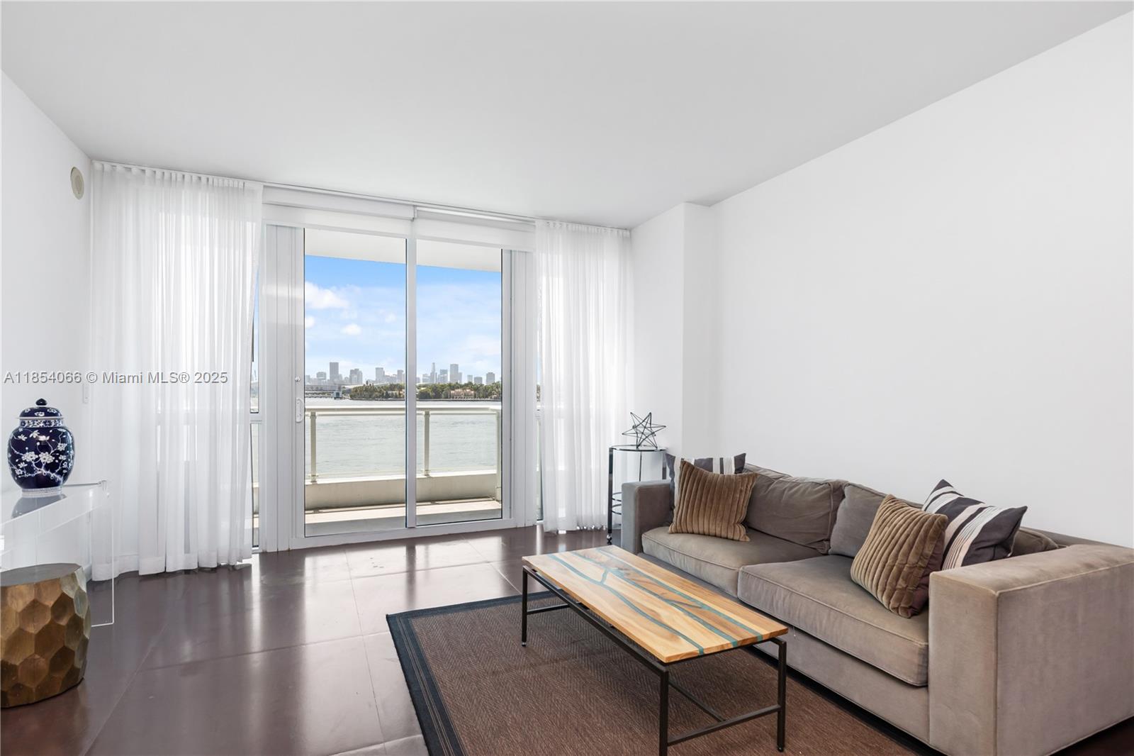 540 West Ave #312