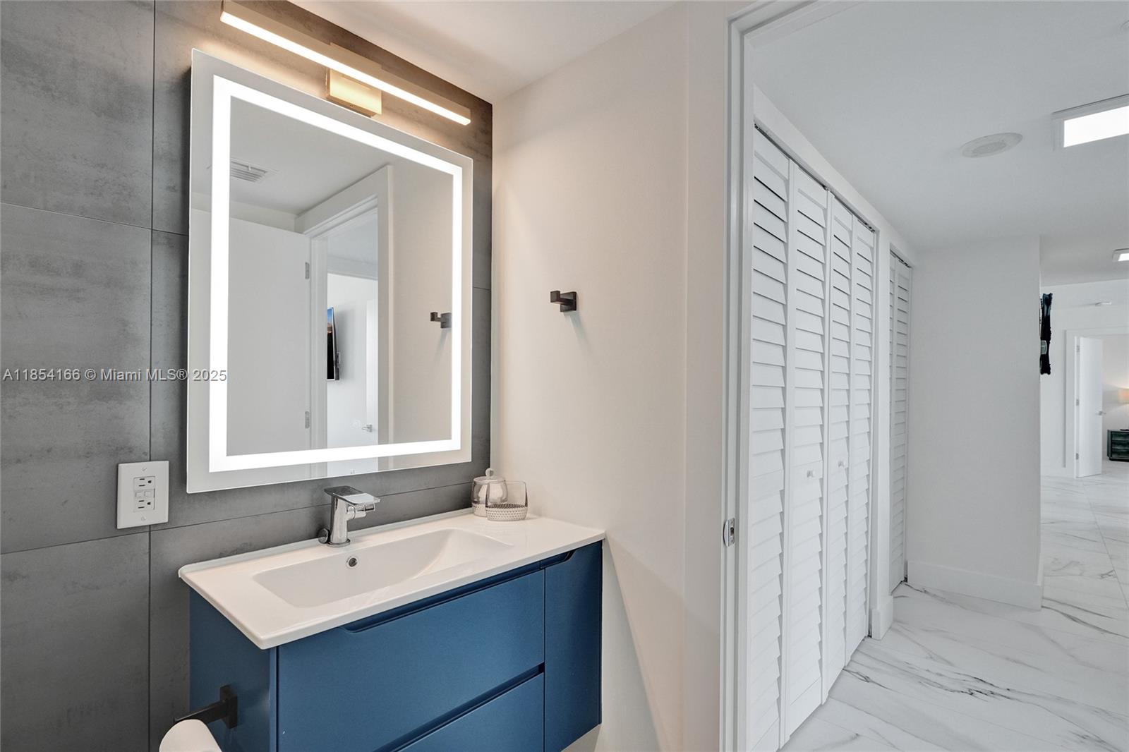 image The Floridian Condo16