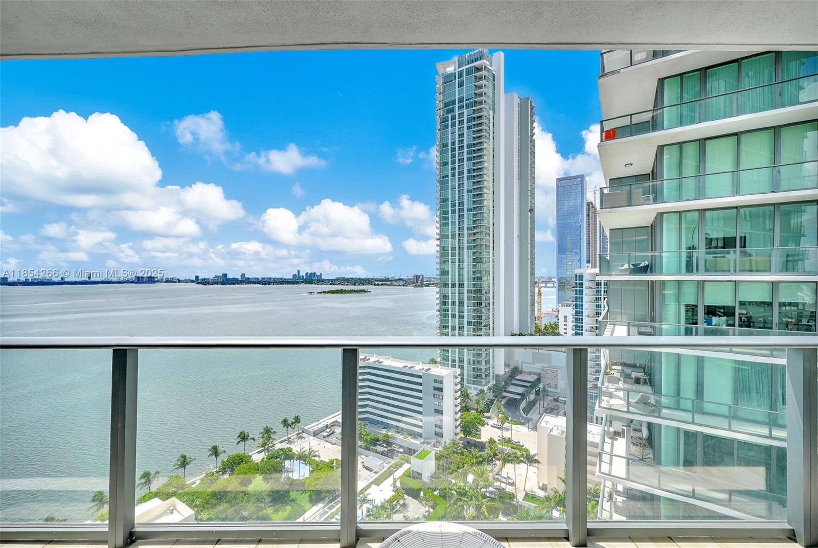 image Paraiso Bay Condo1