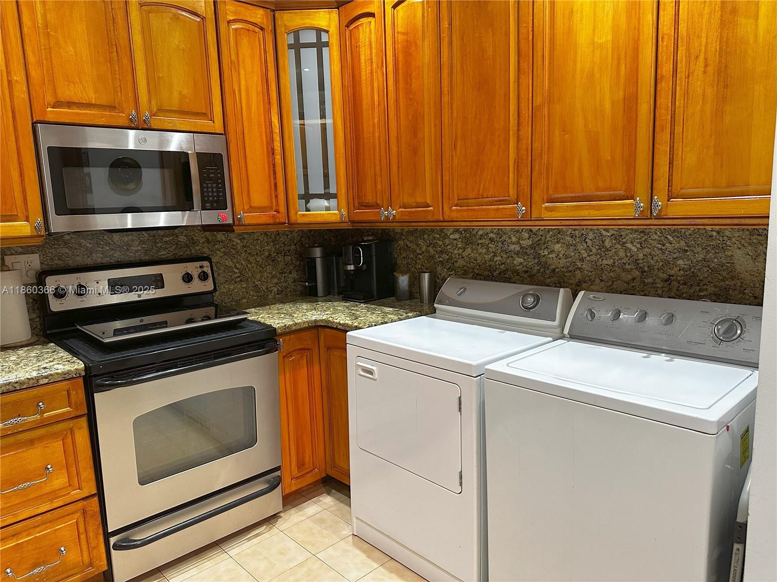 55 Ocean Ln Dr #4020 Key Biscayne, FL 33149