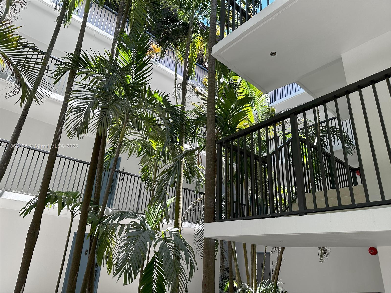 55 Ocean Ln Dr #4020 Key Biscayne, FL 33149