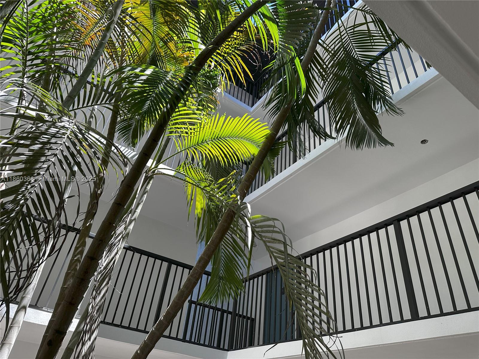 55 Ocean Ln Dr #4020 Key Biscayne, FL 33149