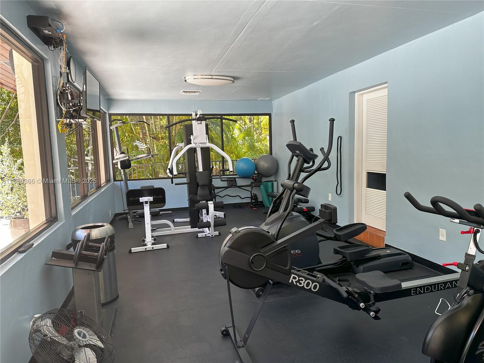 55 Ocean Ln Dr #4020 Key Biscayne, FL 33149