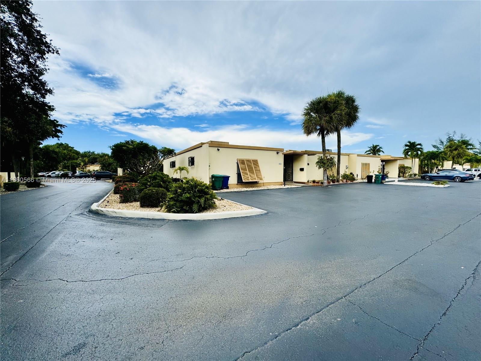 6950 Sharpecroft Ct #6950