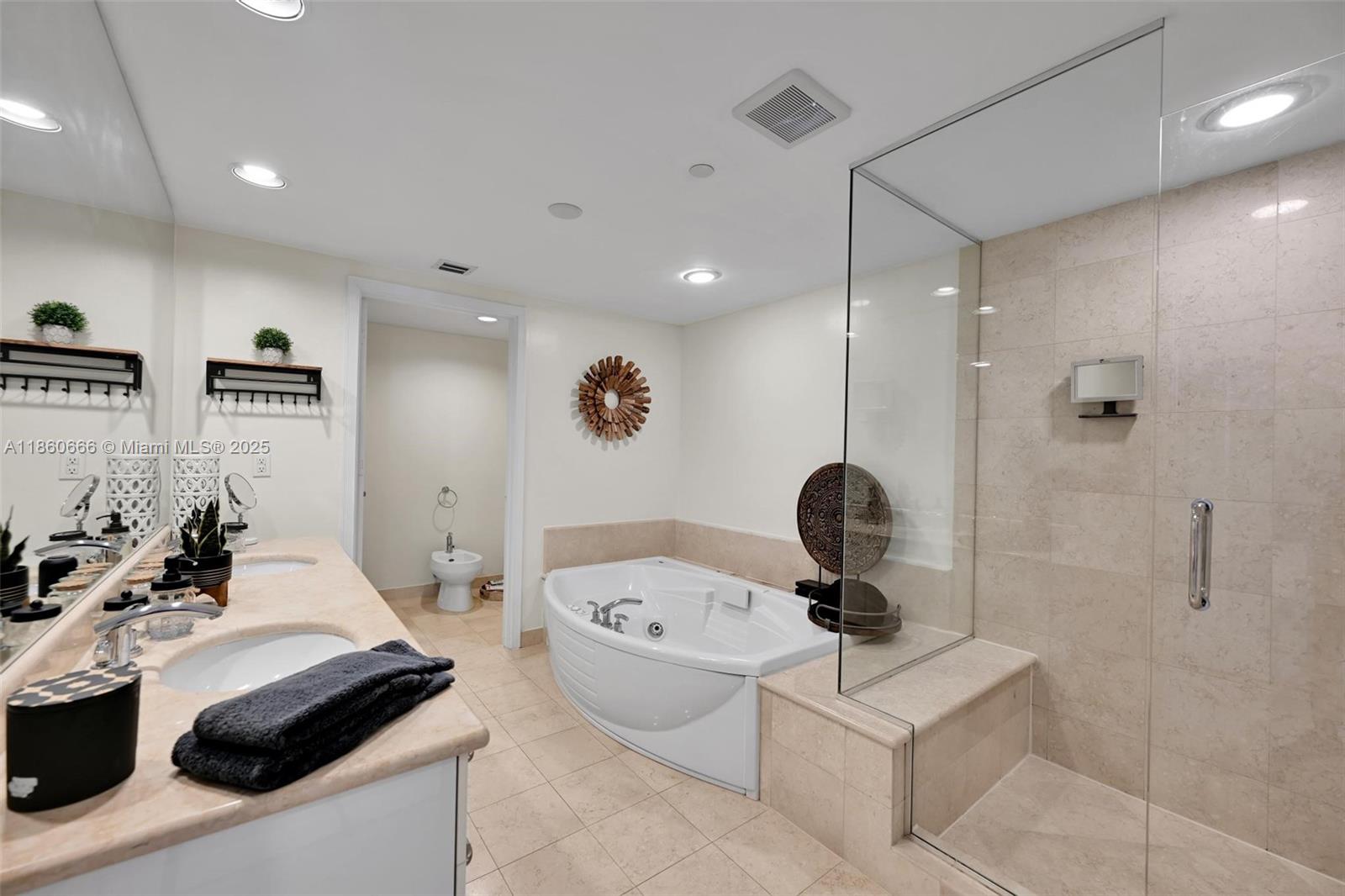 3101 S Ocean Dr #2807 Hollywood, FL 33019