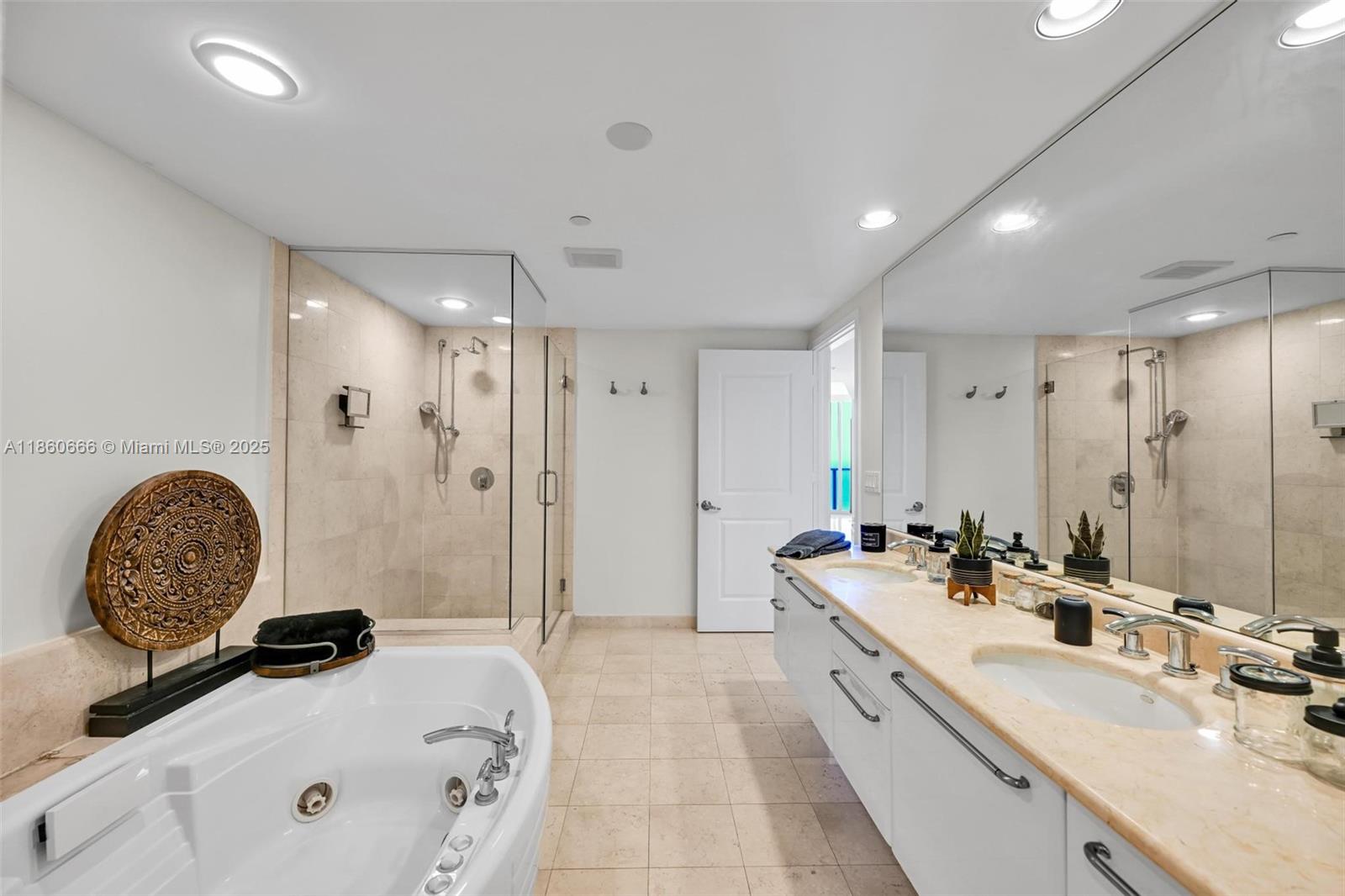 3101 S Ocean Dr #2807 Hollywood, FL 33019