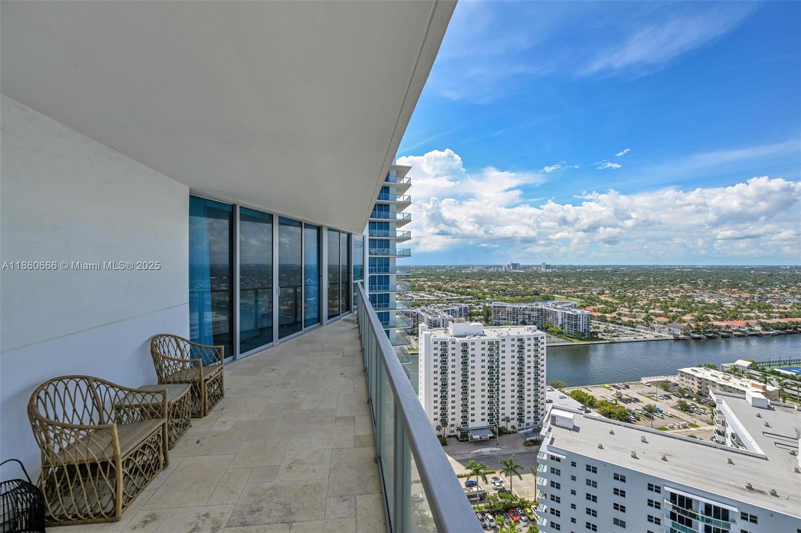 3101 S Ocean Dr #2807 Hollywood, FL 33019