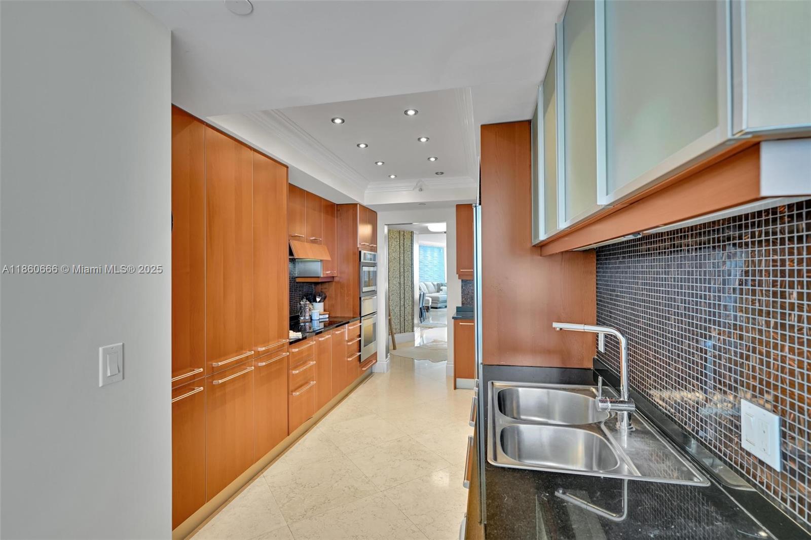 3101 S Ocean Dr #2807 Hollywood, FL 33019