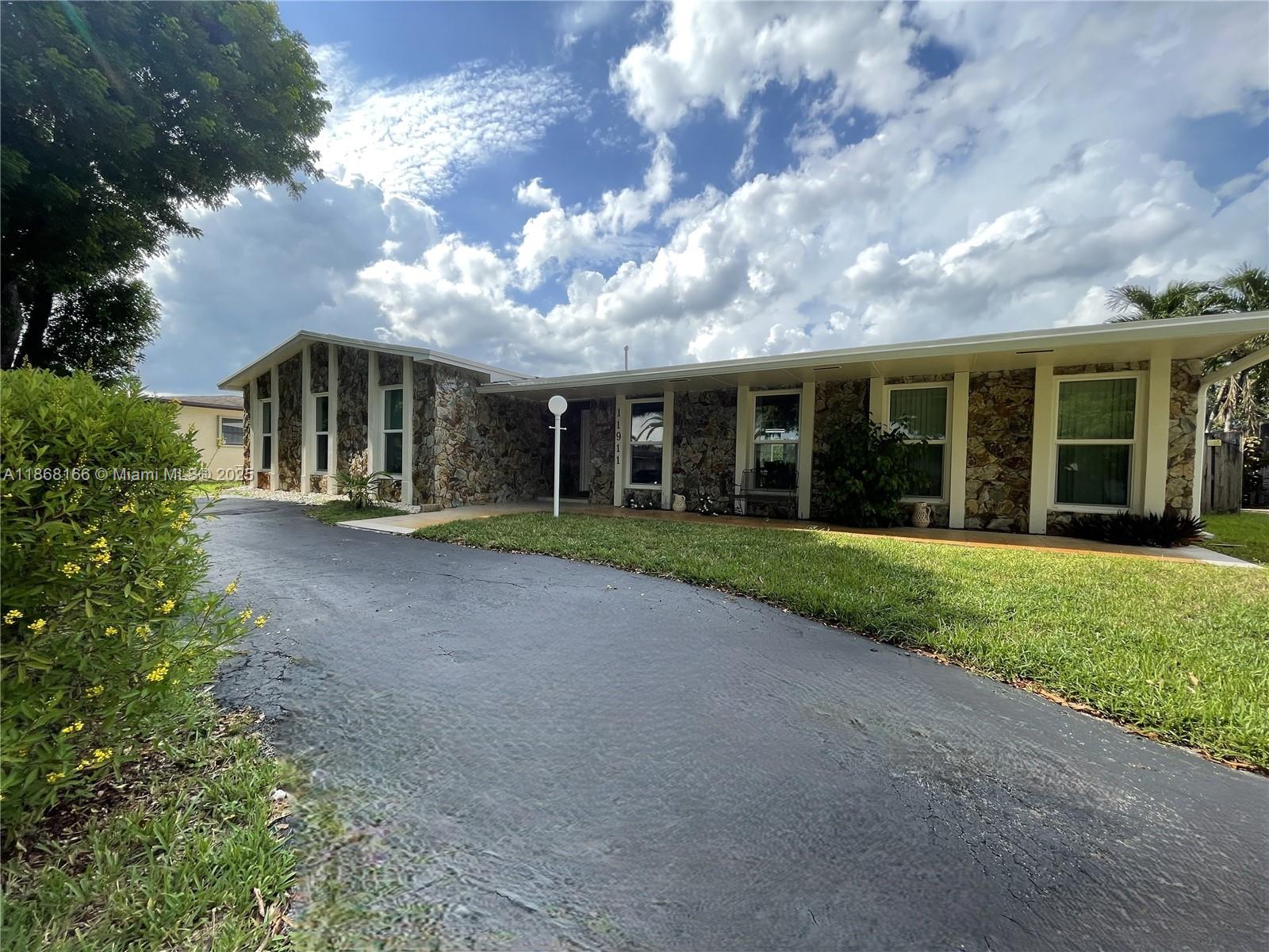 11911 NW 14th Ct