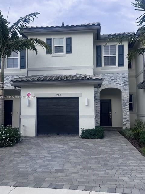 4703 NW 118th Ave