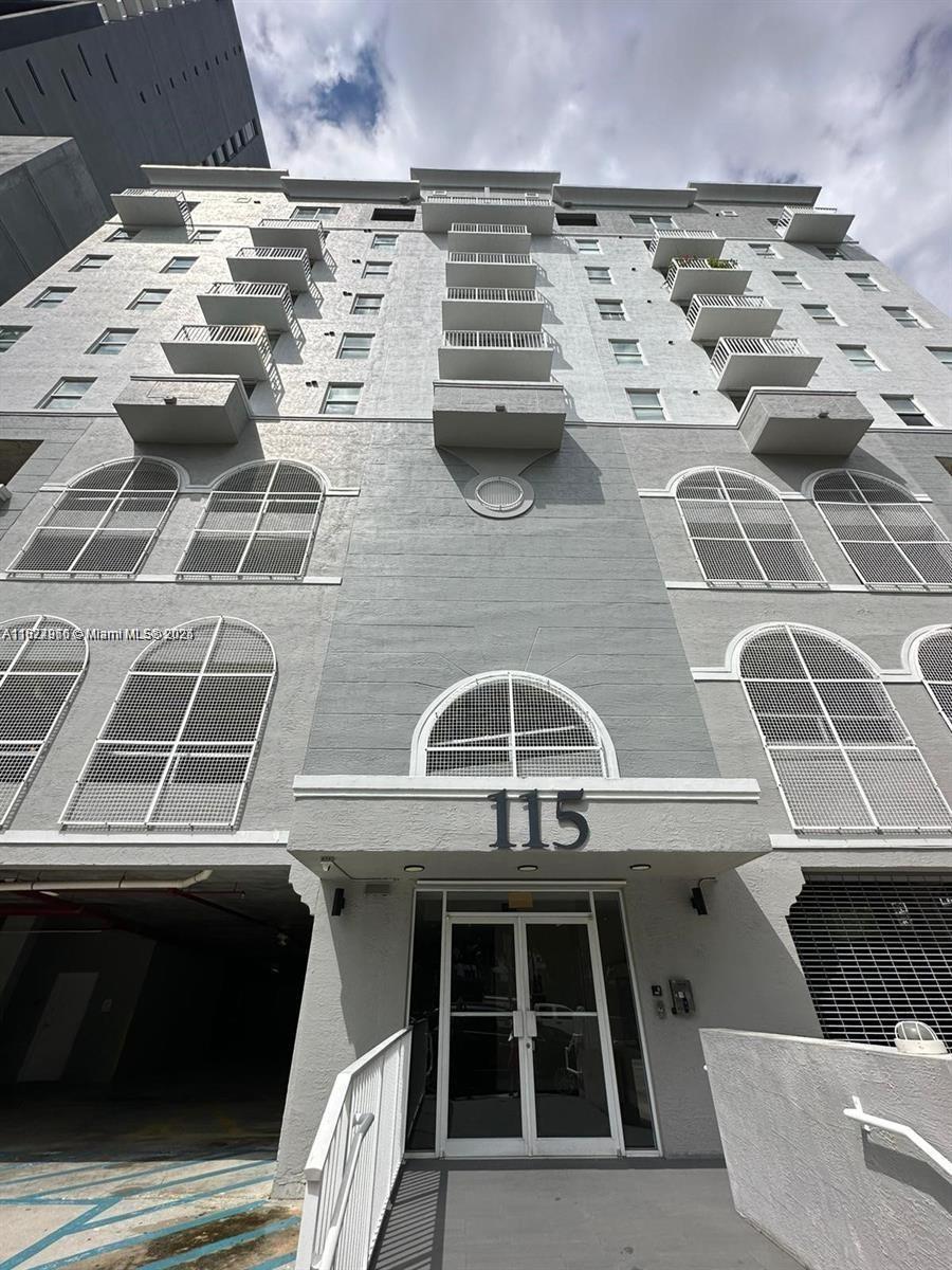 115 SW 11th St #605