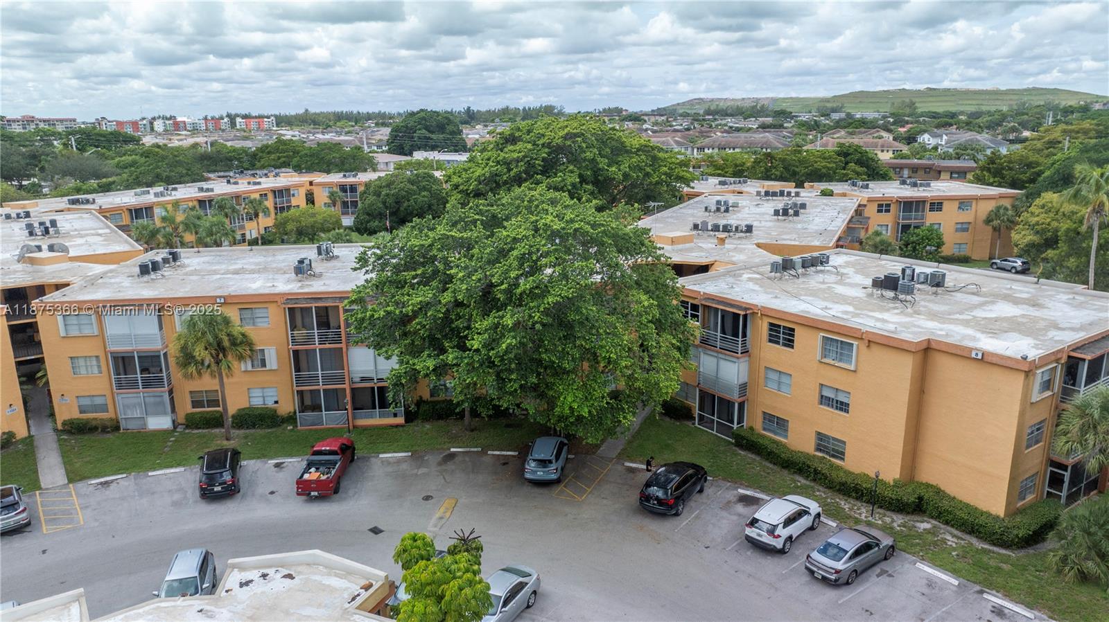 4334 NW 9th Ave #8-2D
