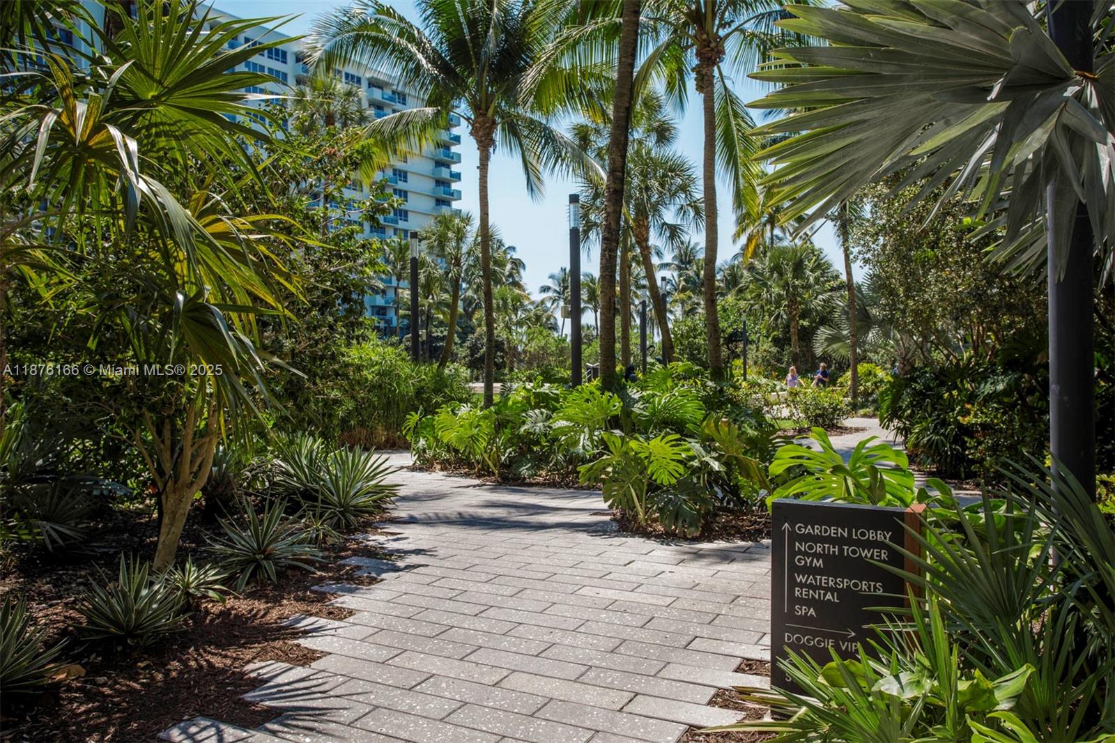 image Flamingo Point18