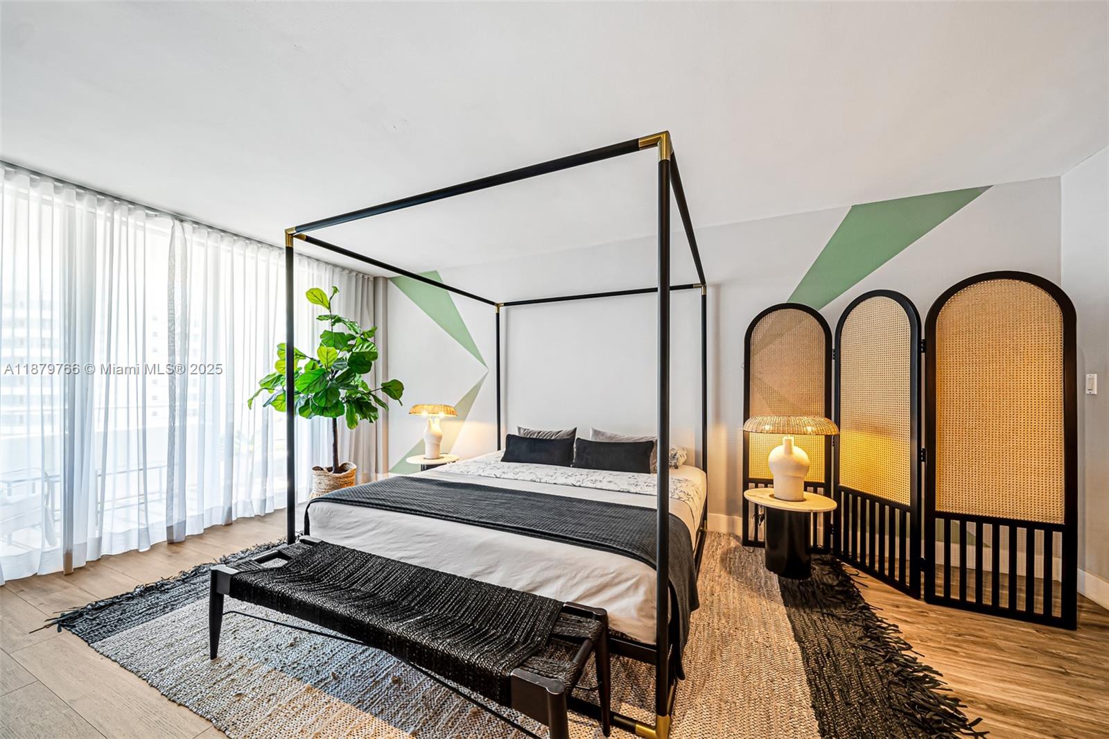 5600 Collins Ave #12E Miami Beach, FL 33140