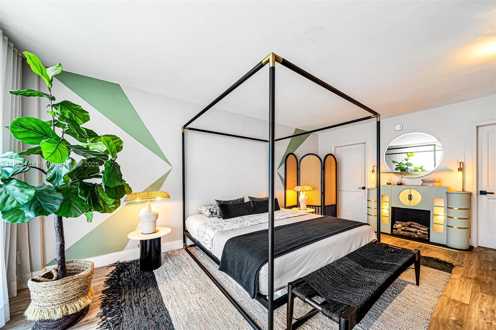 5600 Collins Ave #12E Miami Beach, FL 33140