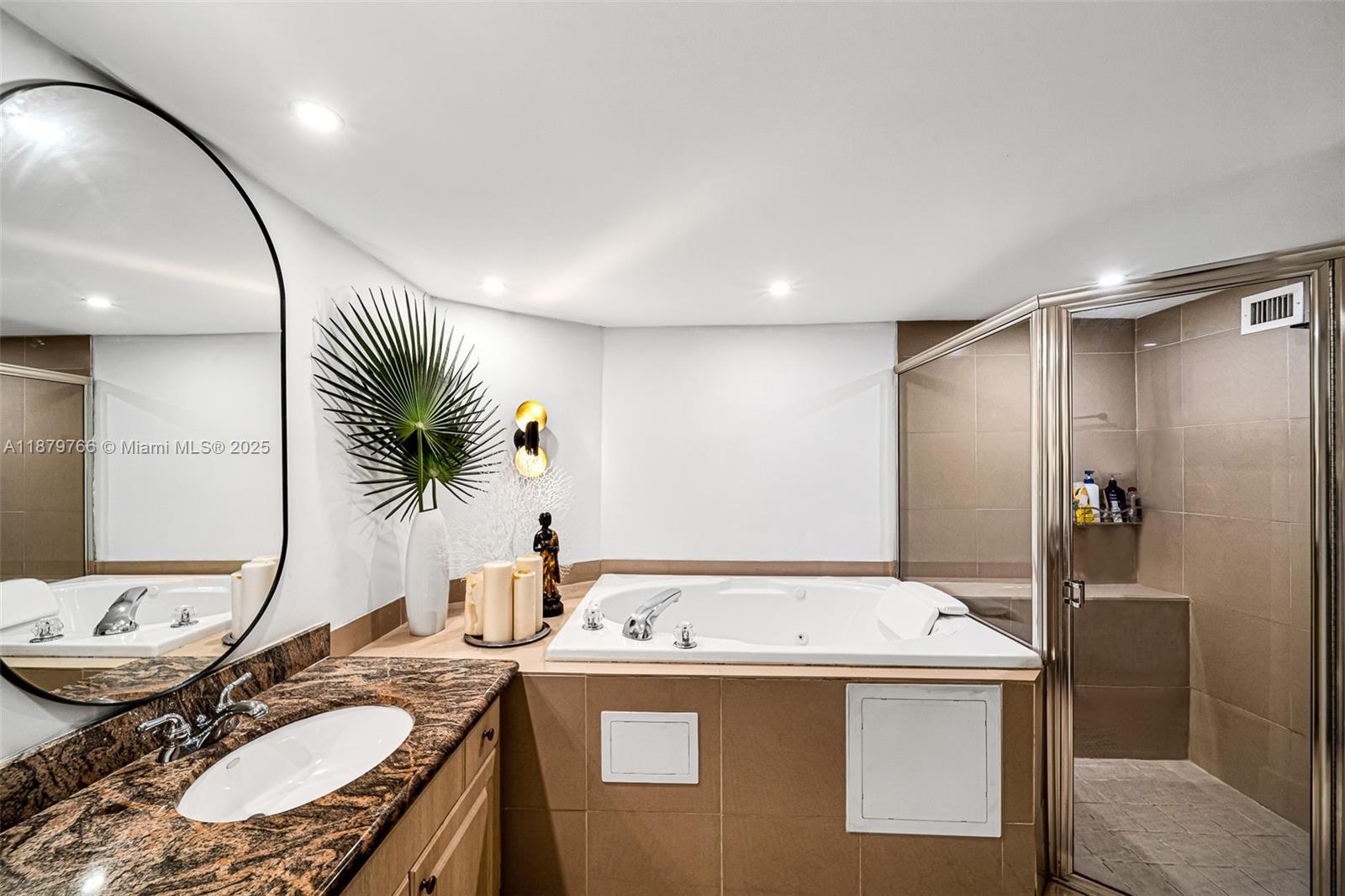 5600 Collins Ave #12E Miami Beach, FL 33140