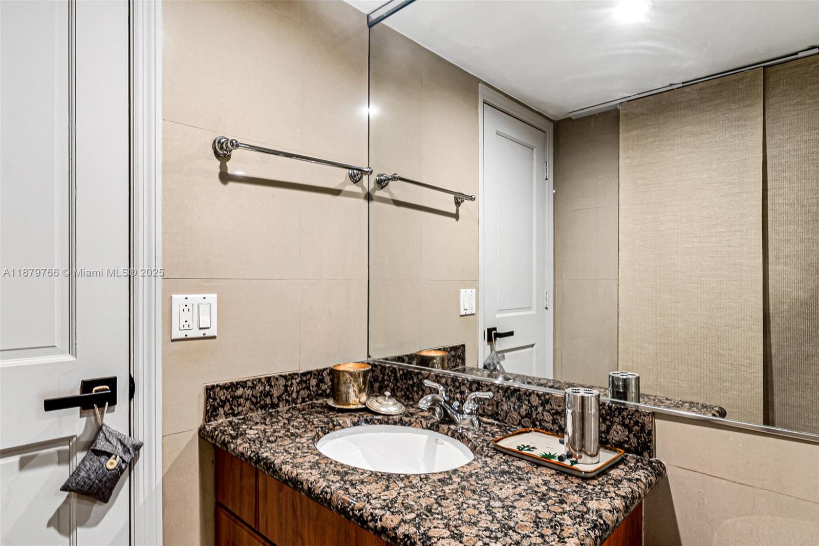 5600 Collins Ave #12E Miami Beach, FL 33140