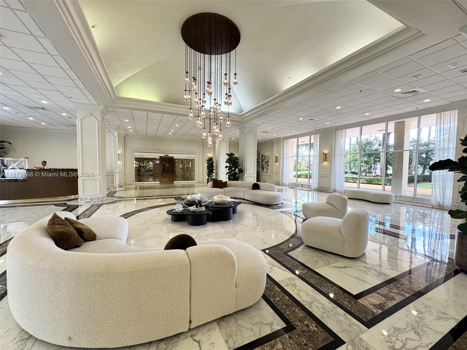 5600 Collins Ave #12E Miami Beach, FL 33140