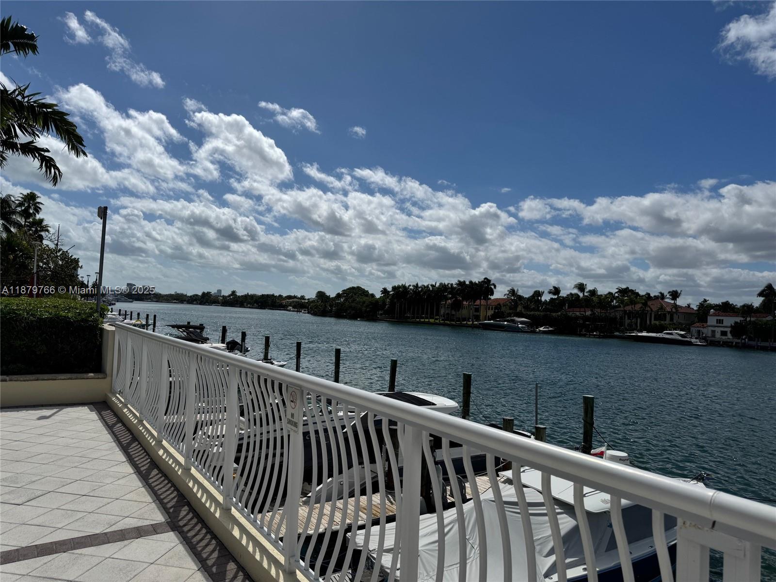 5600 Collins Ave #12E Miami Beach, FL 33140