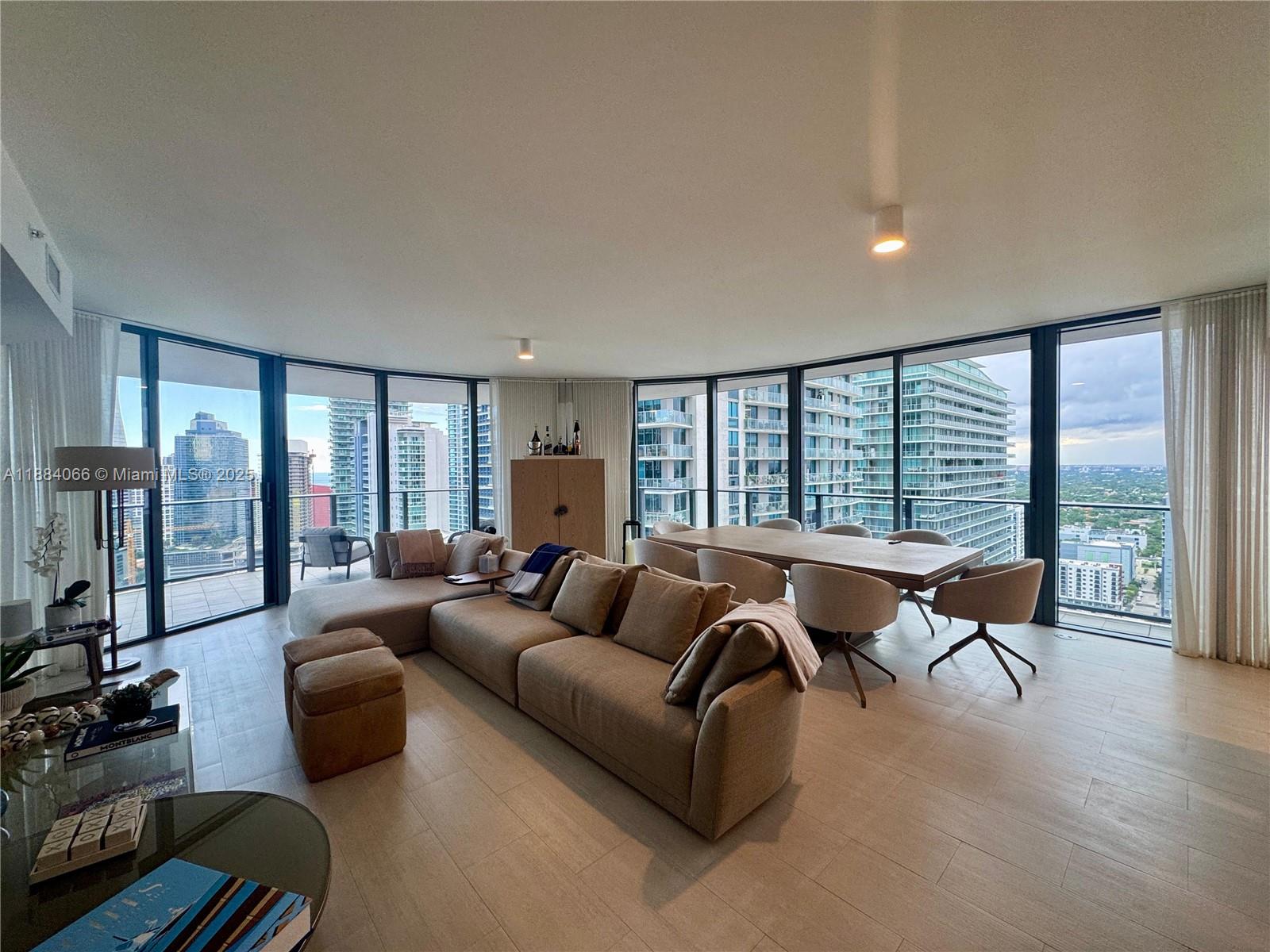 image Brickell Flatiron Condo9
