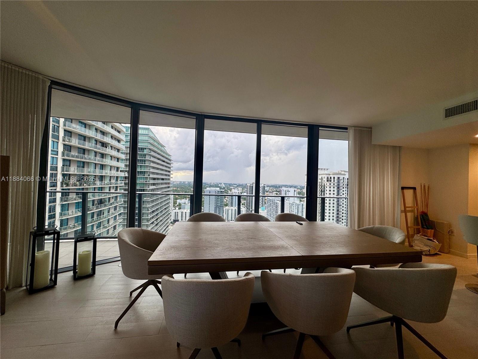 image Brickell Flatiron Condo15