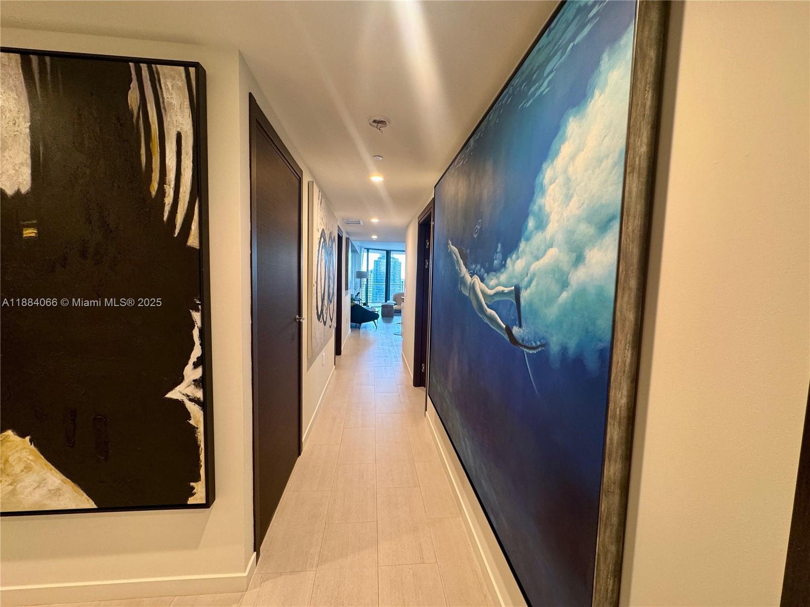 image Brickell Flatiron Condo8
