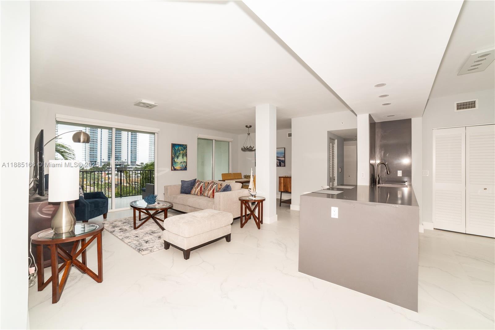 17145 N Bay Rd #4607