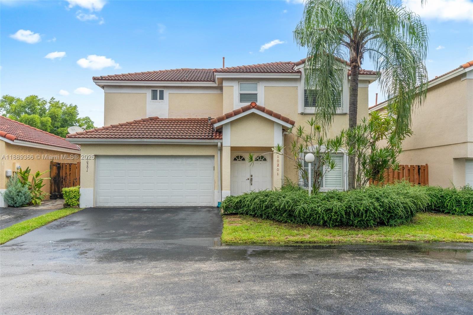 10201 NW 57th Ter