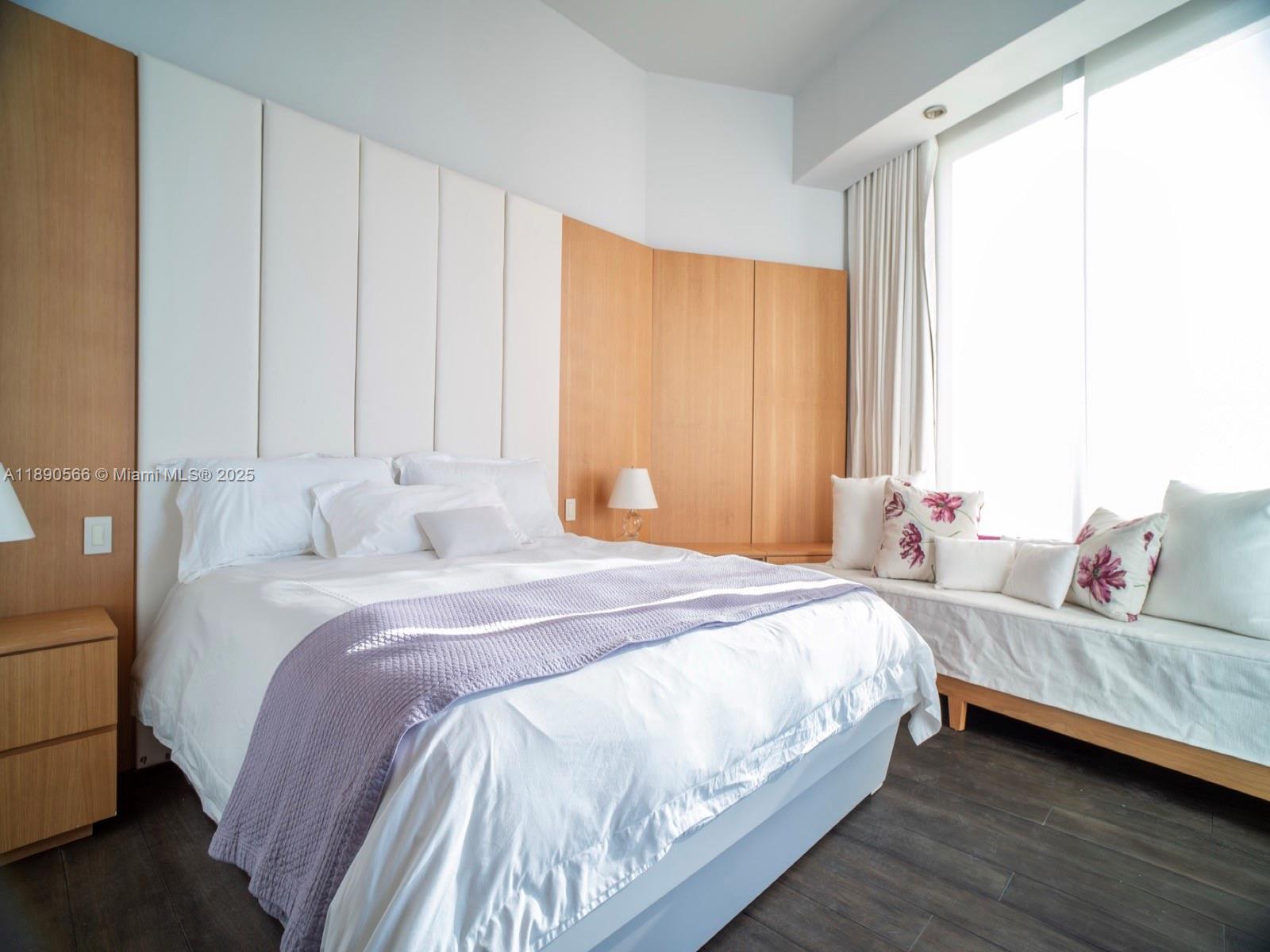 900 Brickell Key Blvd #2204 Miami, FL 33131