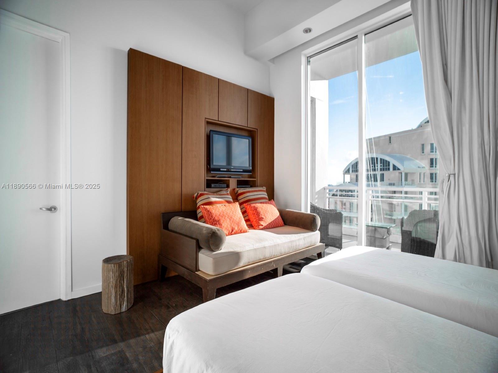 900 Brickell Key Blvd #2204 Miami, FL 33131