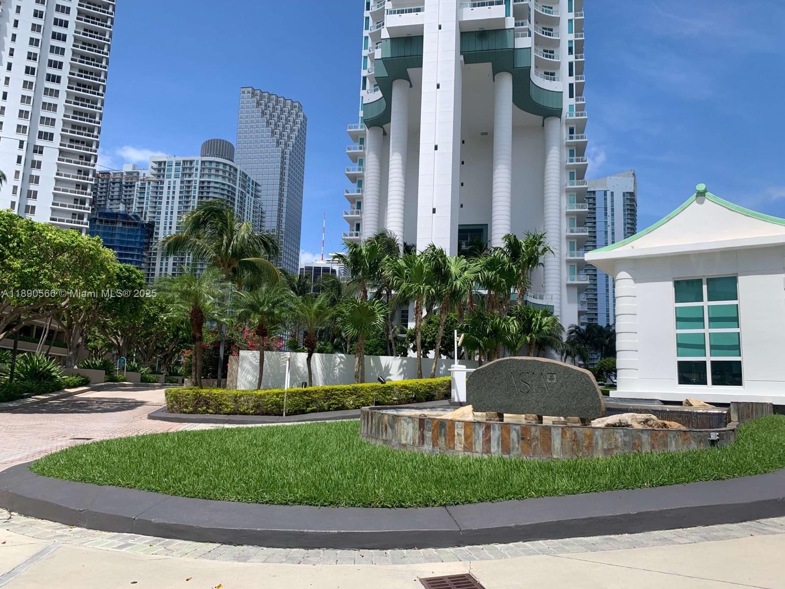 900 Brickell Key Blvd #2204 Miami, FL 33131