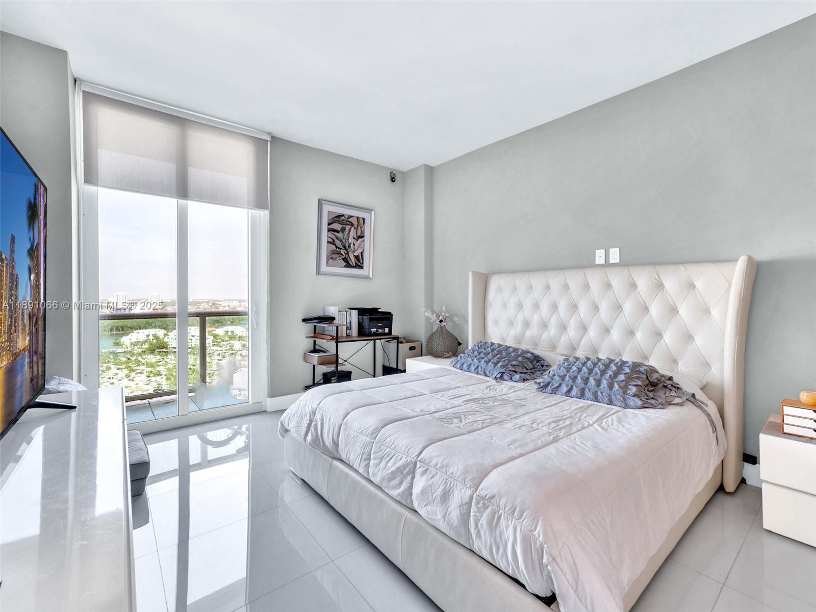 image Arlen House East9