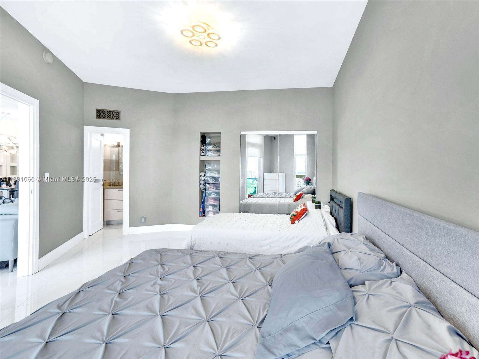 image Arlen House East17